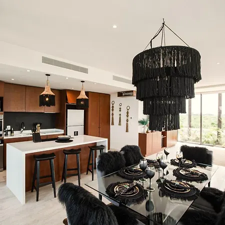 Luxury 2Br Ph Pools, Coworking & Close To Beach